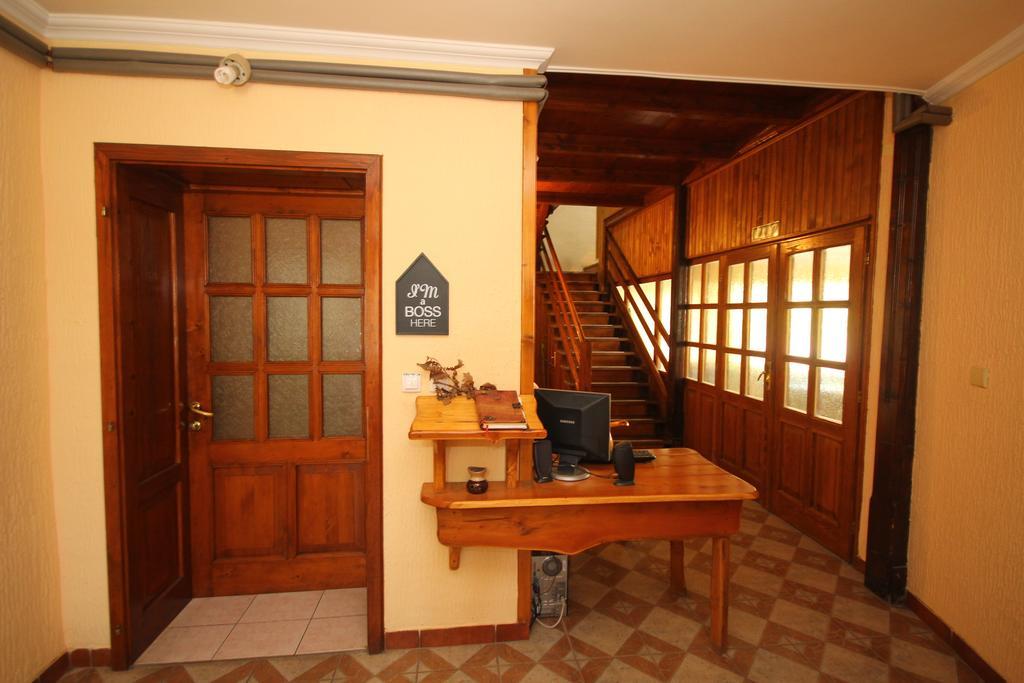 Guest House Vila Alexandar Palić エクステリア 写真